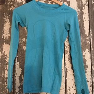 Lululemon Run Swiftly long sleeve blue size 2